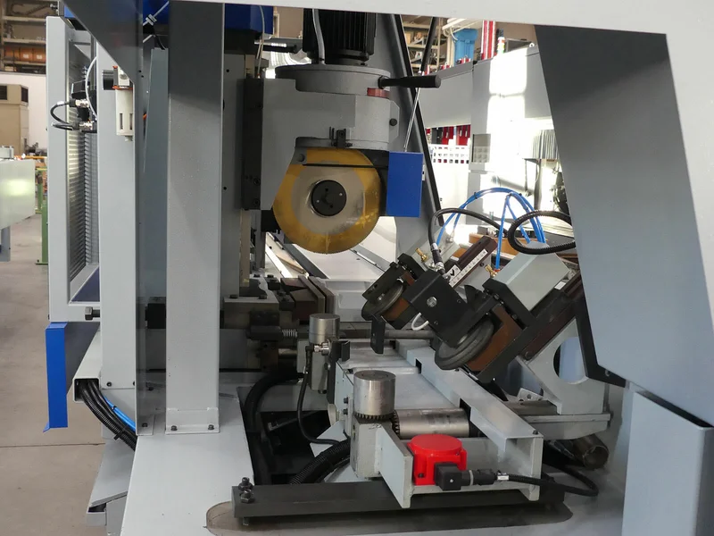 Ürünler - EUROMATIC370 CNB Açılı Boru Profil Kesme Makinesi