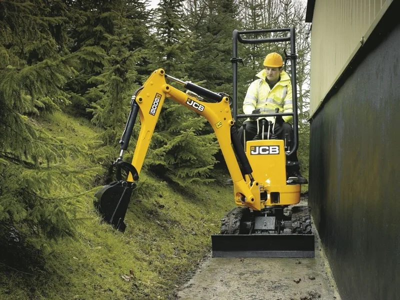 JCB 8008 CTS Mini Ekskavatör