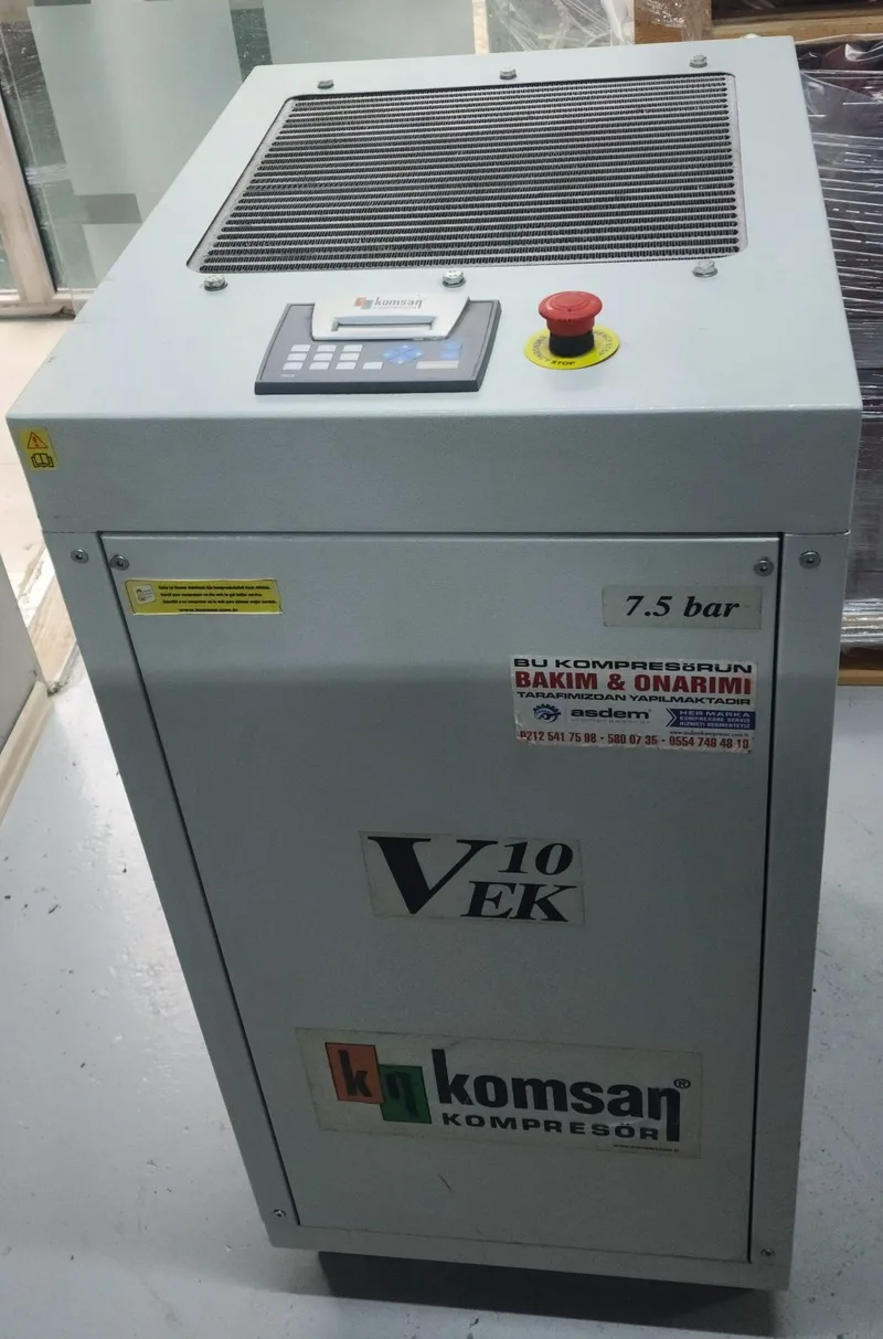 KOMSAN VEK -10 VİDALI KOMPRESÖR