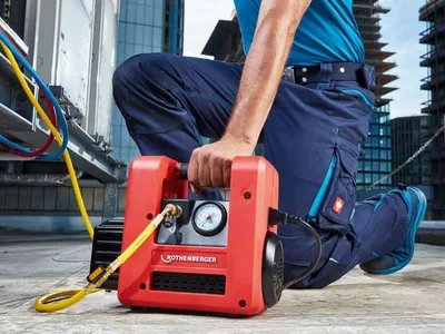 ROAIRVAC R32 9.0, 230V 2 kademeli vakum pompası