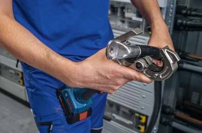 Akülü Hidrolik Sıkma Makinesi GPH 18V-60 (solo)