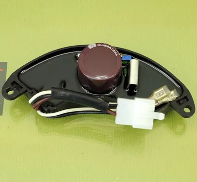 Avr Monofaze 450V 680uF 6 Kablolu 7500-00014-6
