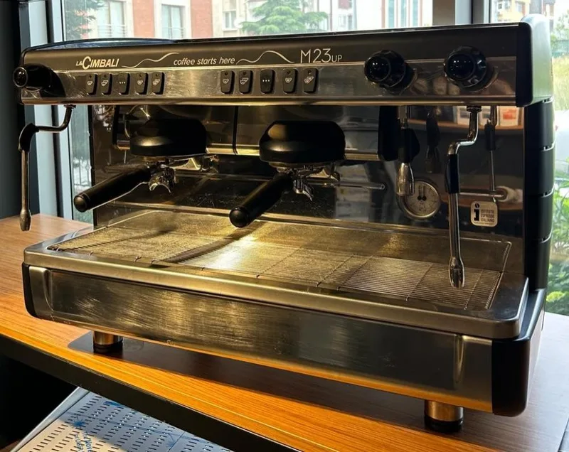 LA CİMBALİ M23 UP DT2 TAM OTOMATİK ESPRESSO KAHVE MAKİNESİ SİYAH