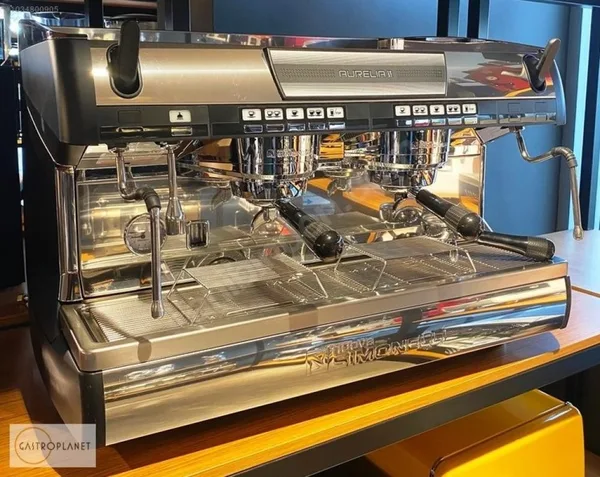 NUOVA SIMONELLI AURELIA 2 TAM OTOMATİK ESPRESSO MAKİNESİ