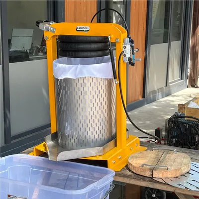 Kadıoğlu KP3000 Dikey Körüklü Pnömatik Meyve Üzüm Presi (50 Litre)