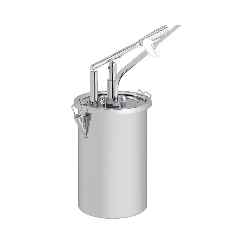 KALANDO Paslanmaz Çelik Kollu Açılı Enjekte Dolum İğneli 4.5 Litre Hazneli Basmalı Sos Pompası 420114