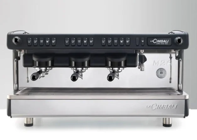 La Cimbali M26 BE DT/3 Tam Otomatik Espresso Kahve Makinesi 3 Grup