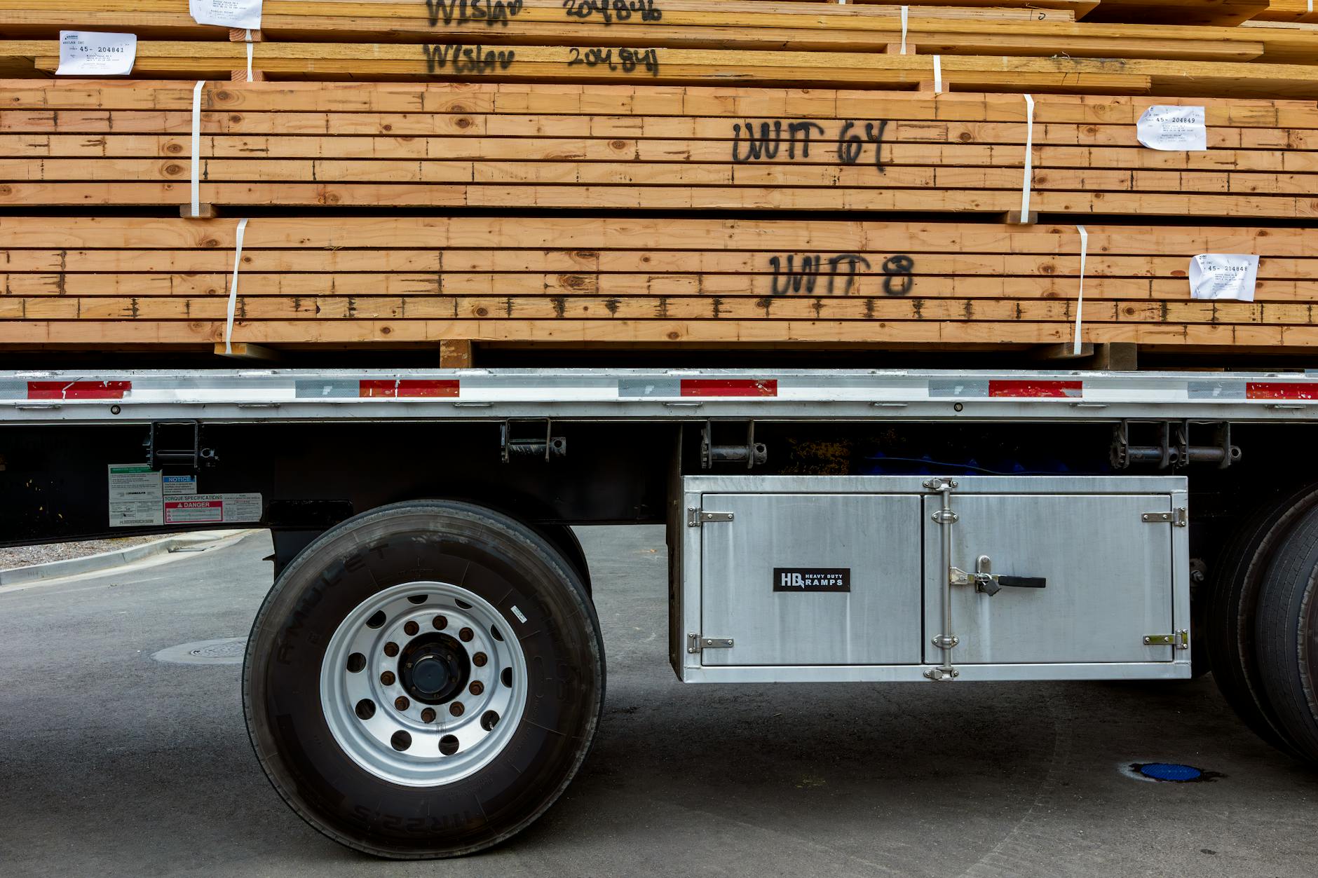 flatbed trailer cargo