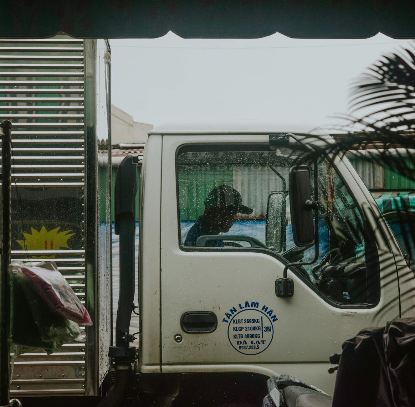 truck driver delivery