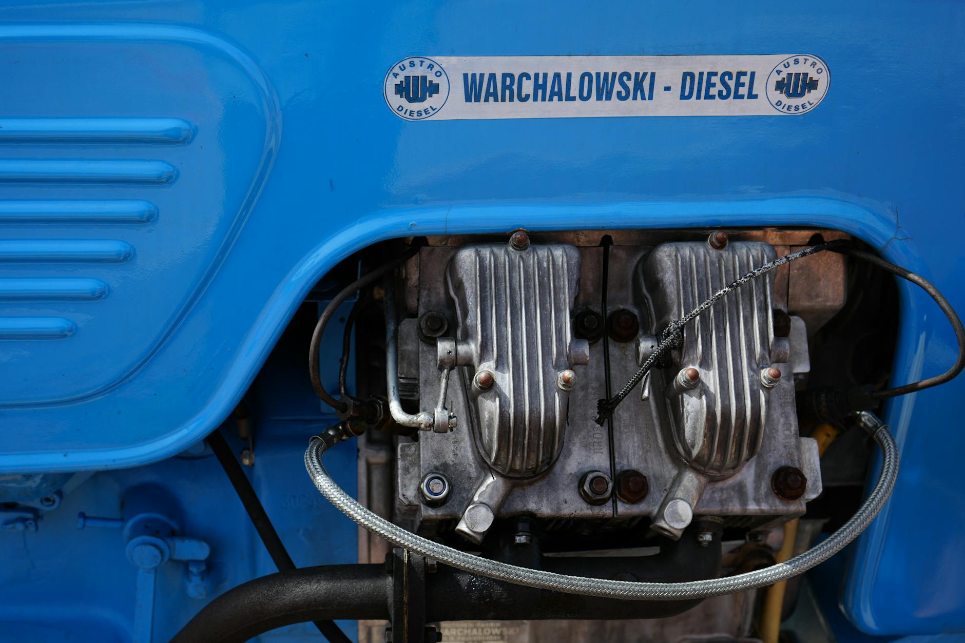 Isuzu motor