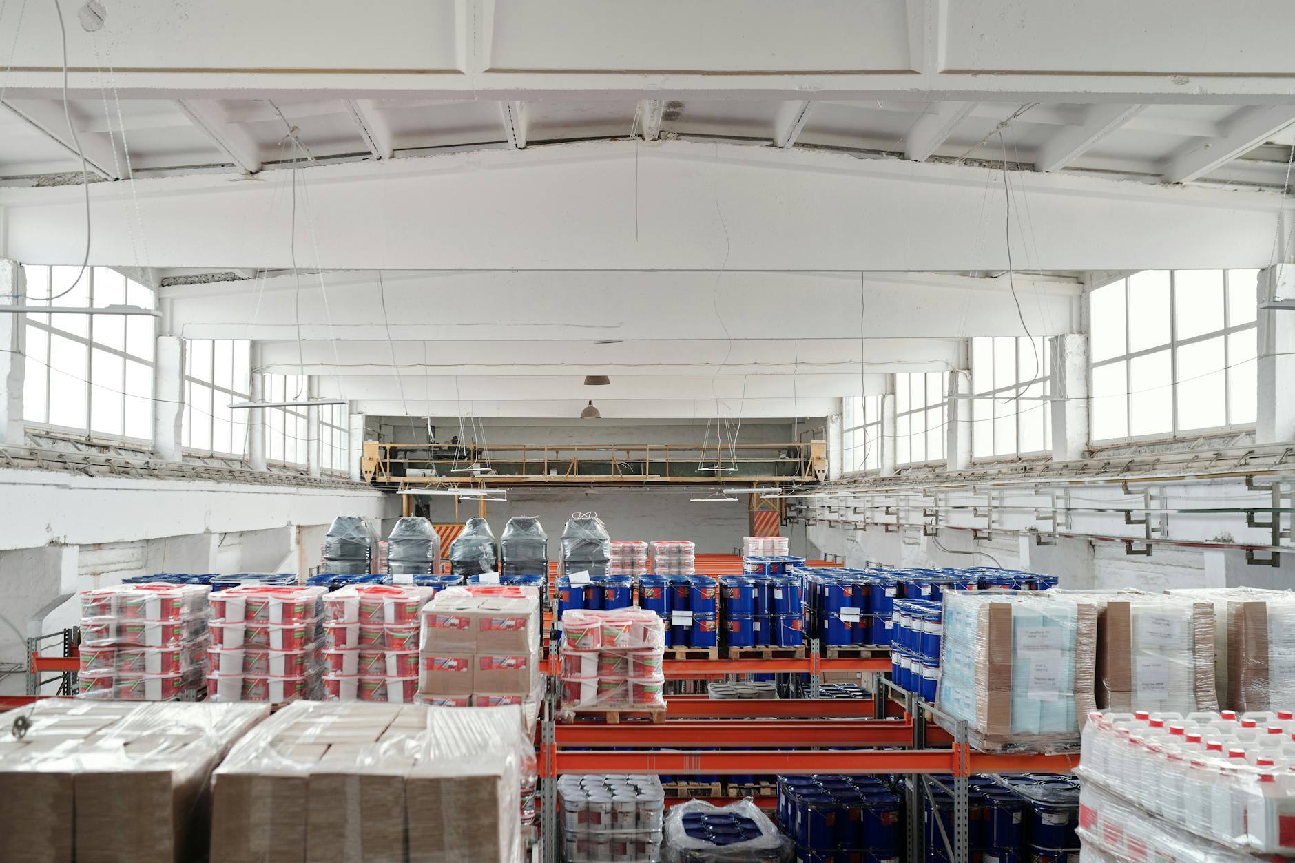 Modern paketleme tesisi