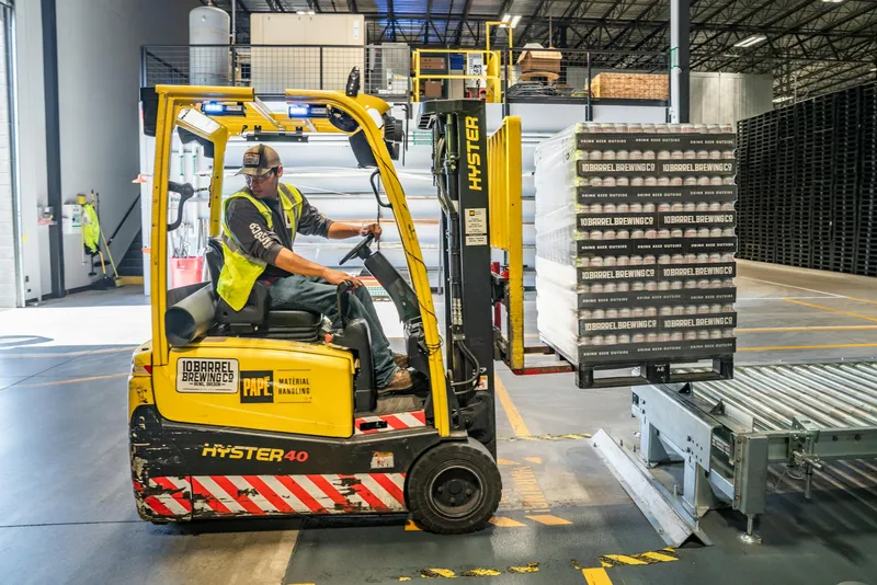 Modern forklift batarya