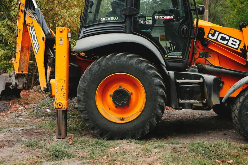 JCB beko loder iş