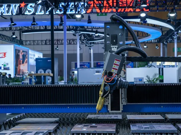 Sacın Mikronla Buluştuğu Yer: WIN EURASIA 2026 Işığında Fiber Lazer Kesim, Abkant Büküm ve Hassas Sac İşlemenin Otomasyonu