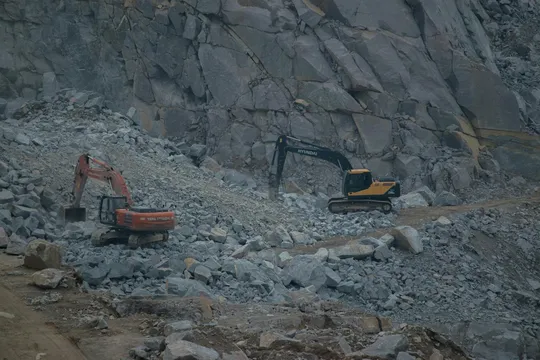 Ekskavatör Ataşmanları: Kırıcı, Makas, Delici ve Daha Fazlası